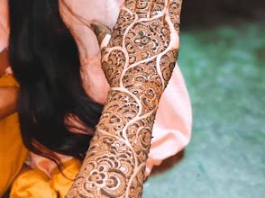 Glow Mehndi Artist — photo 4