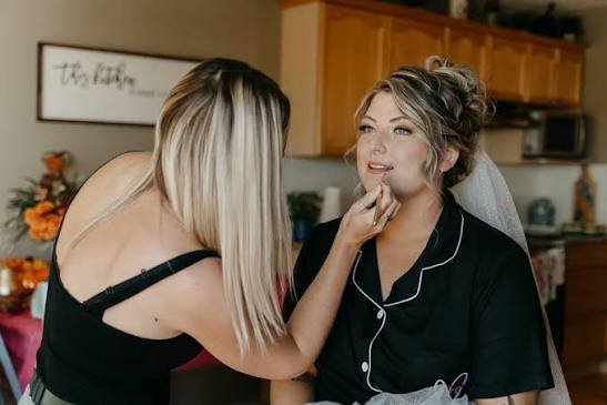 BombShell BeautyBar — photo 3