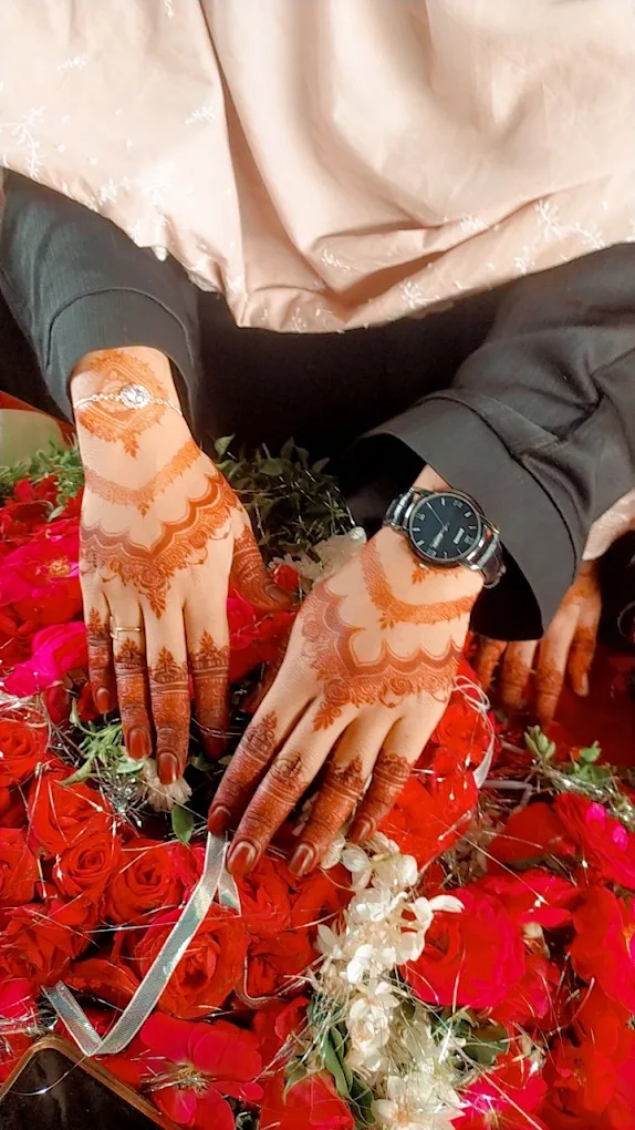 Naaz mehndi artist