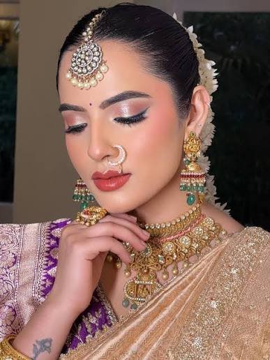 Nidhi sharma makeover — photo 4