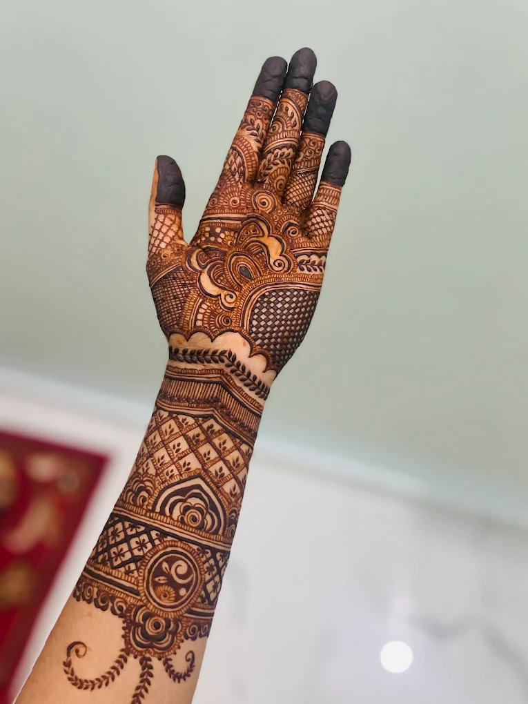 The Brown Stain (Mehendi artist) — photo 4