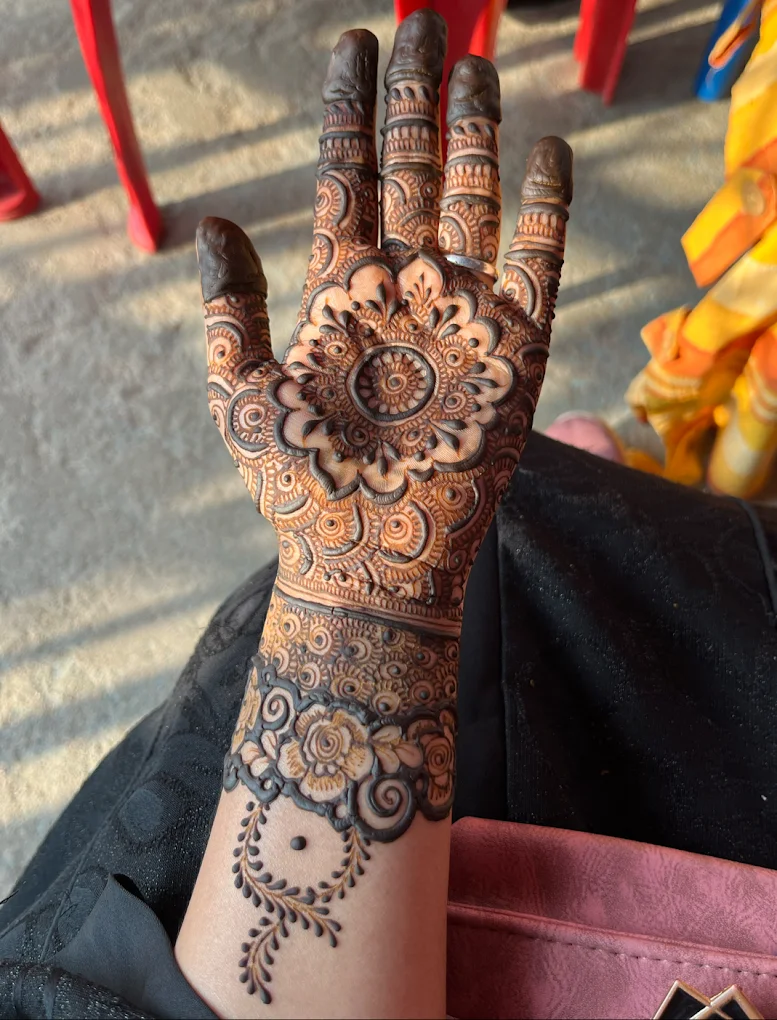 Rida mehndi artist & creation — photo 3