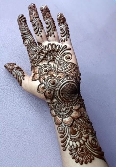HP Mehndi art — photo 4