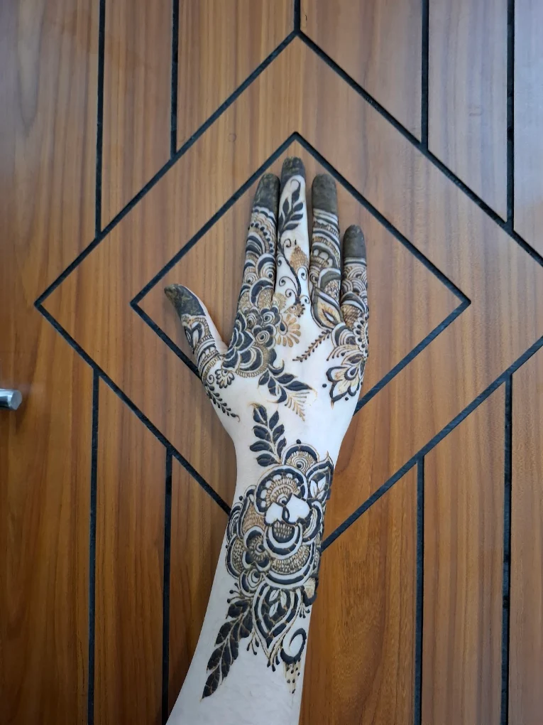 Suhani Henna Artist