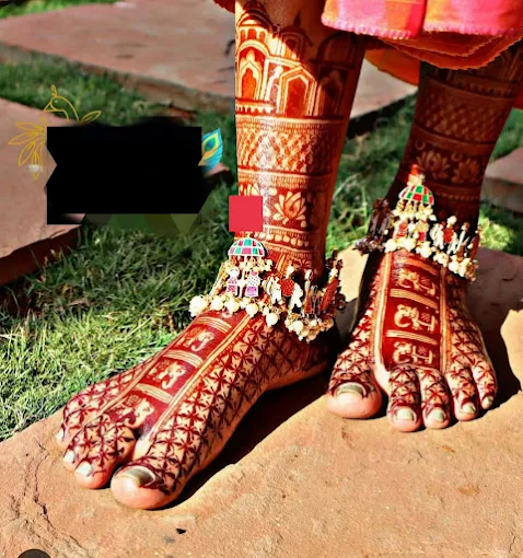 The tattoo & mehandi shop