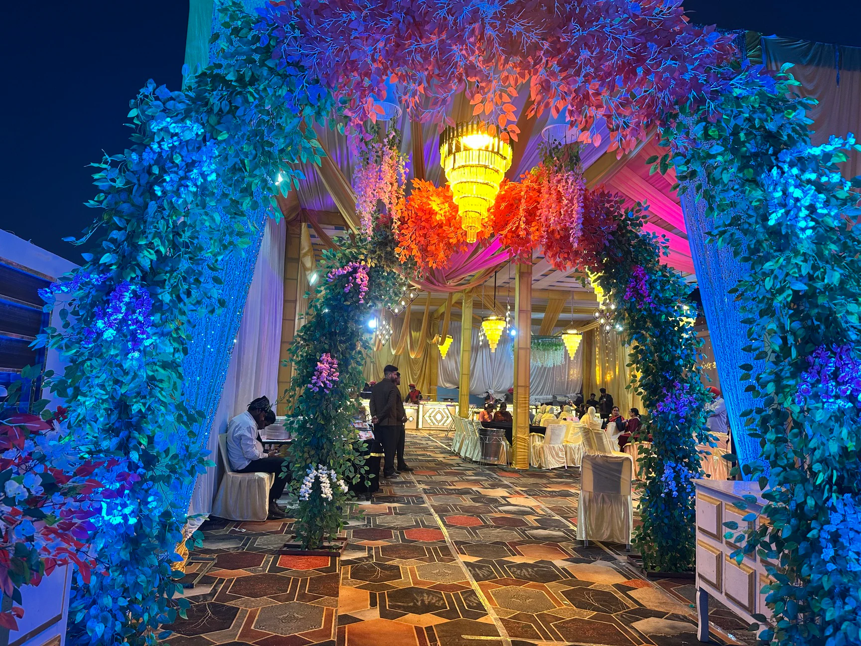 Pandit Flower Decoration — photo 2