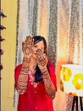 Radhika mehndi artist