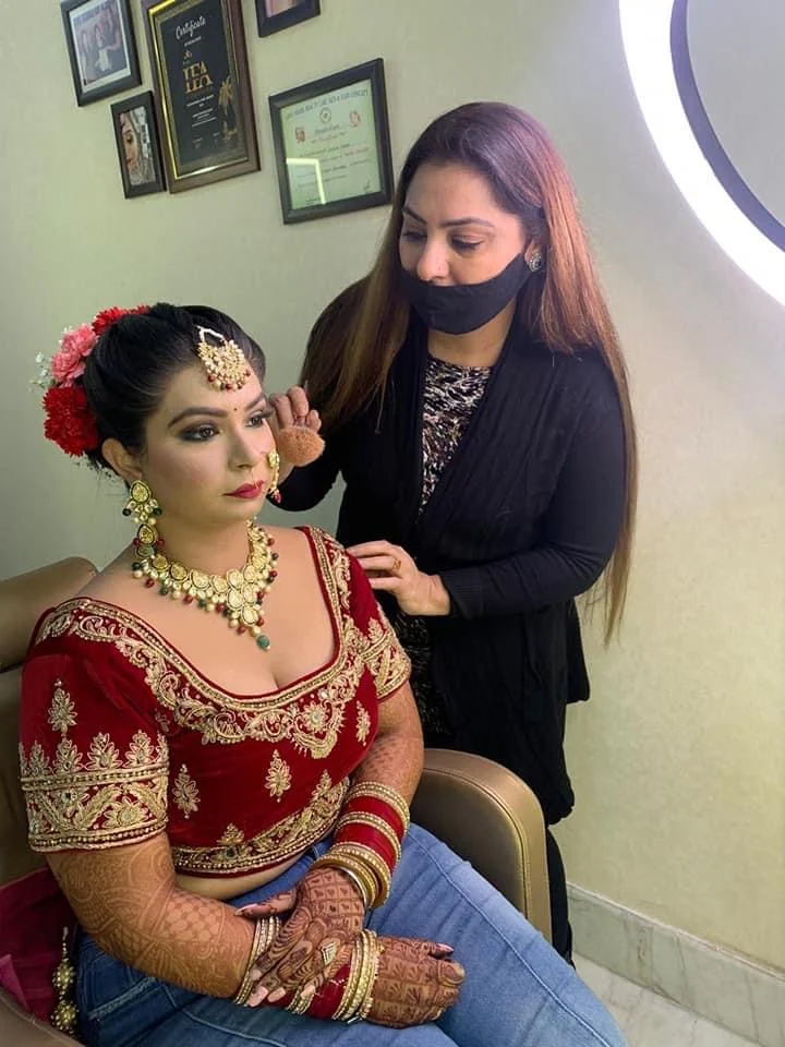 Queens Paradise Beauty Salon